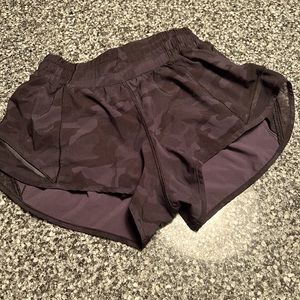 Lululemon Hotty Hot Short